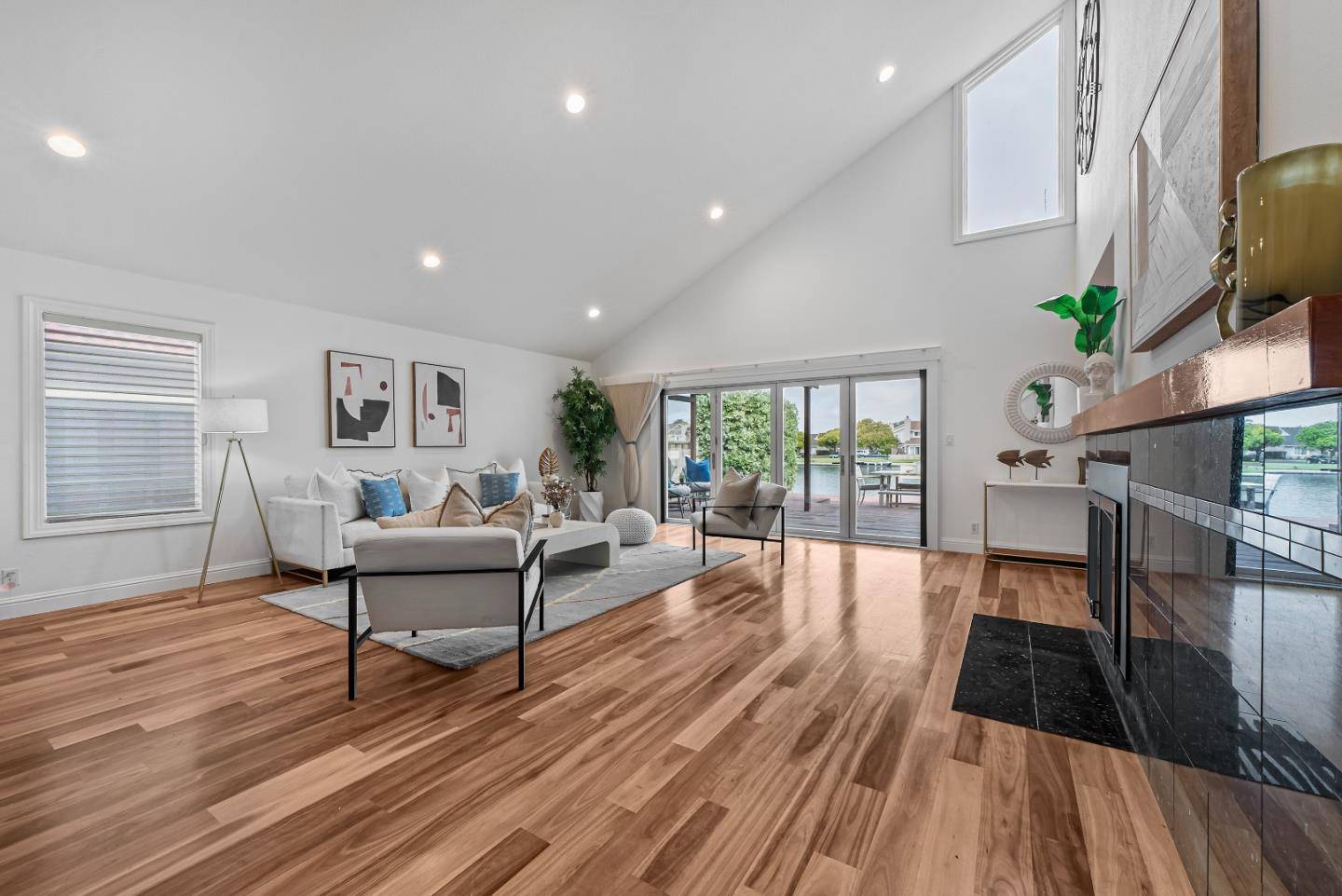 Foster City, CA 94404,707 Santa Cruz Lane