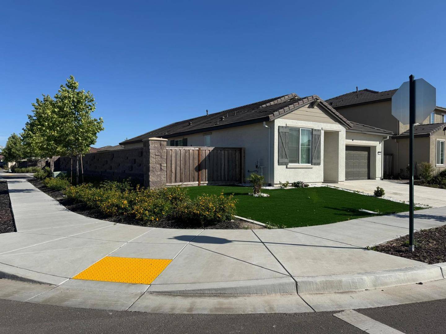 Lathrop, CA 95330,15480 Warbler Place