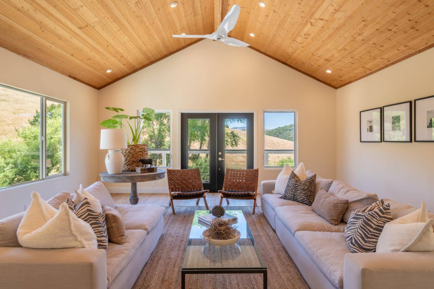Carmel Valley, CA 93924,31315 Via La Naranga