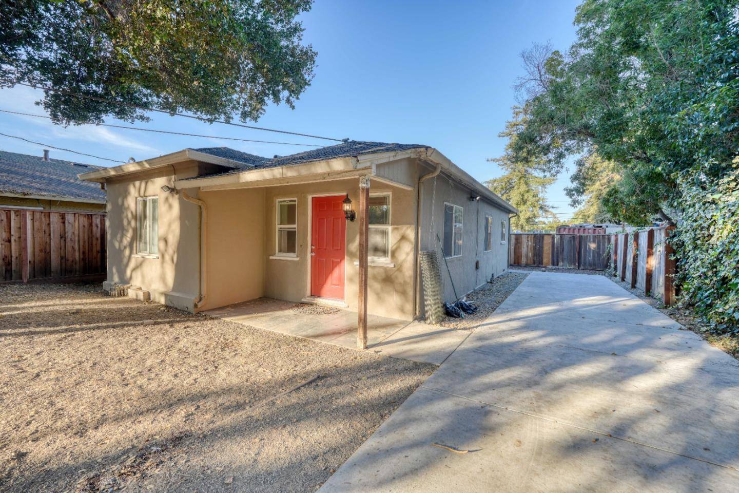 East Palo Alto, CA 94303,1871 Woodland Avenue