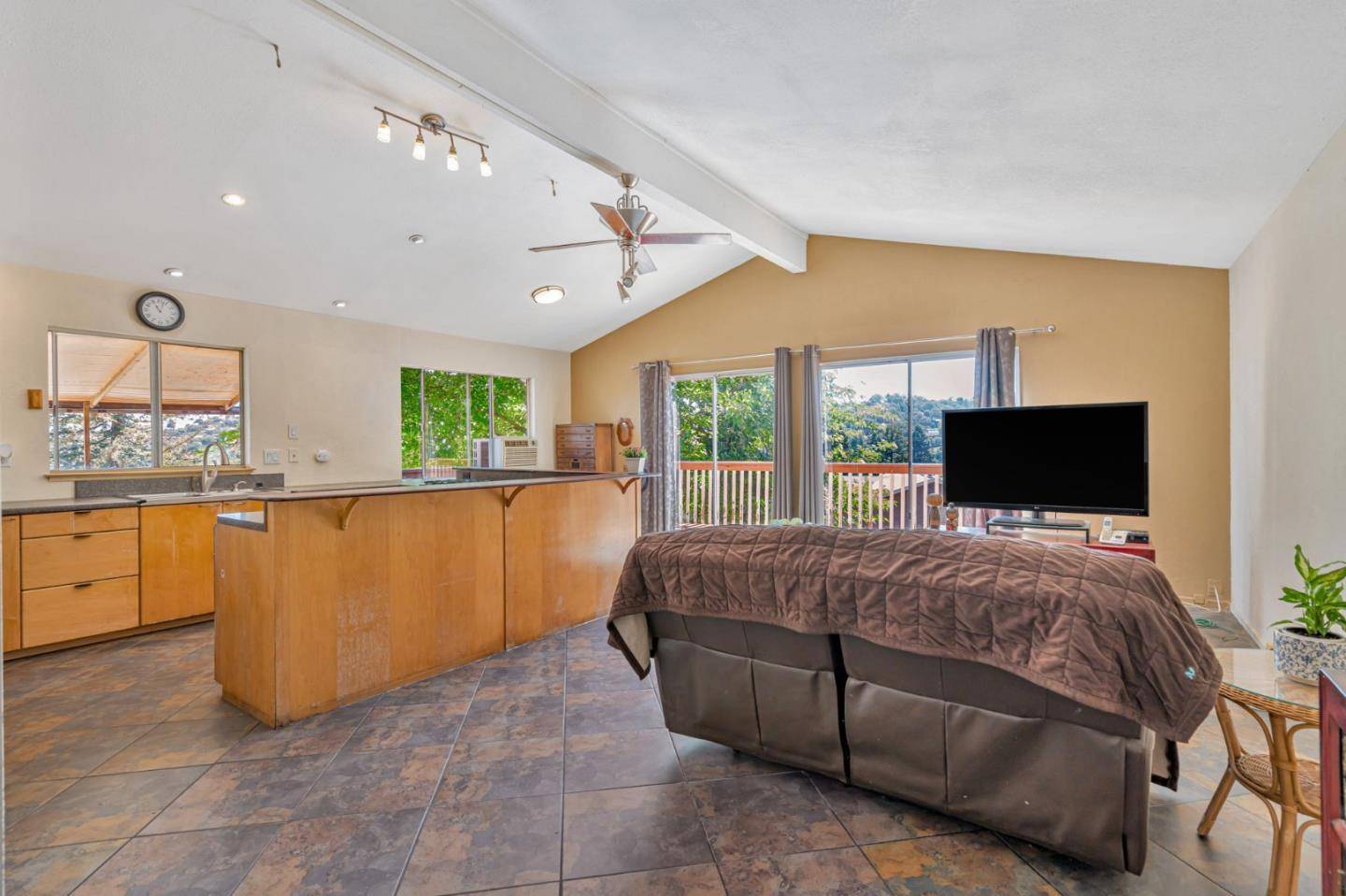Martinez, CA 94553,3504 SUNRISE Court