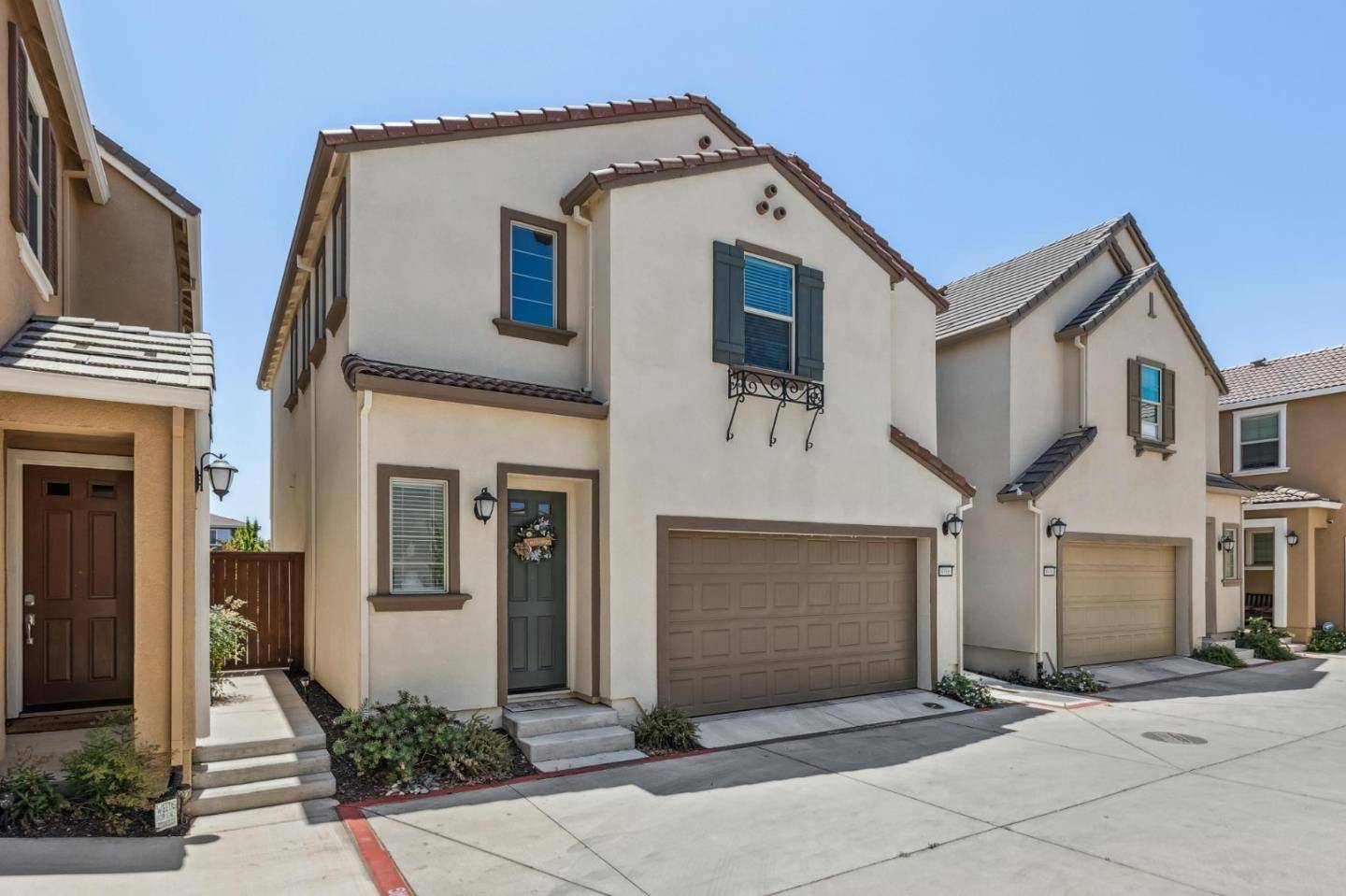 Elk Grove, CA 95757,8906 Upbeat Way