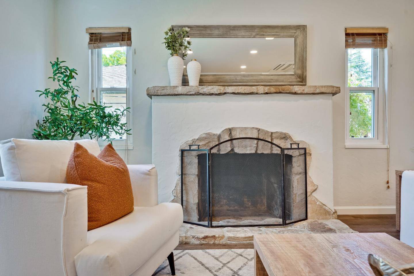 Sunnyvale, CA 94086,213 N Bayview Avenue