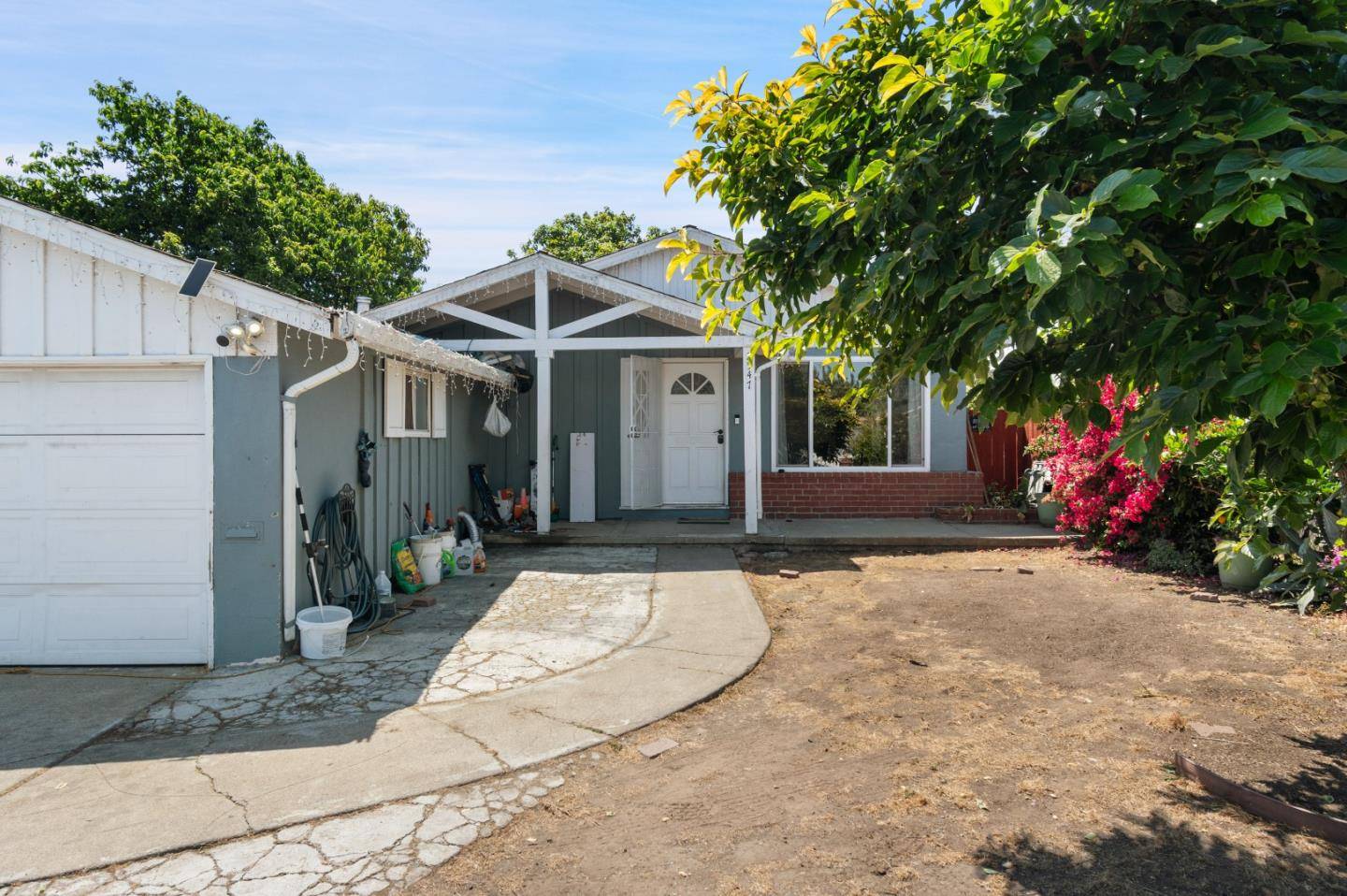 East Palo Alto, CA 94303,2547 Hazelwood Way