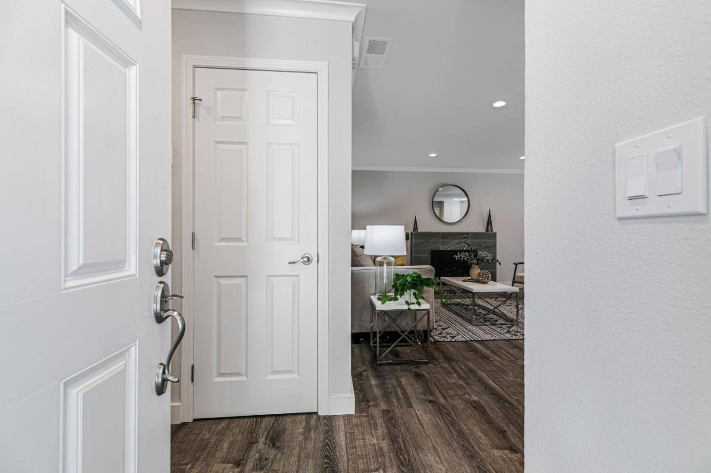 Redwood City, CA 94061,1580 Alameda De Las Pulgas