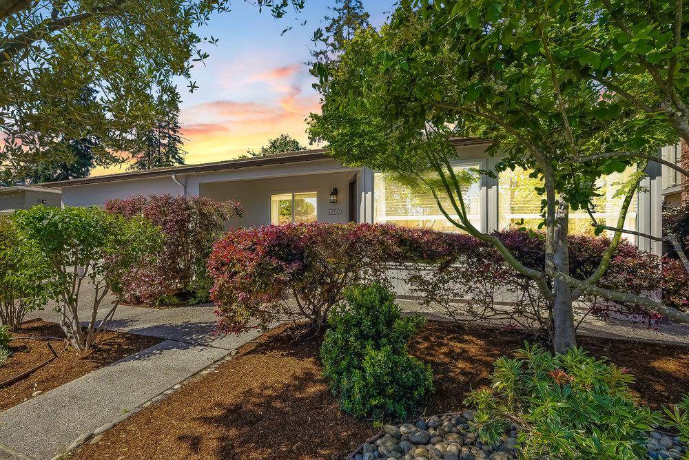 Redwood City, CA 94061,1250 Dewey Street