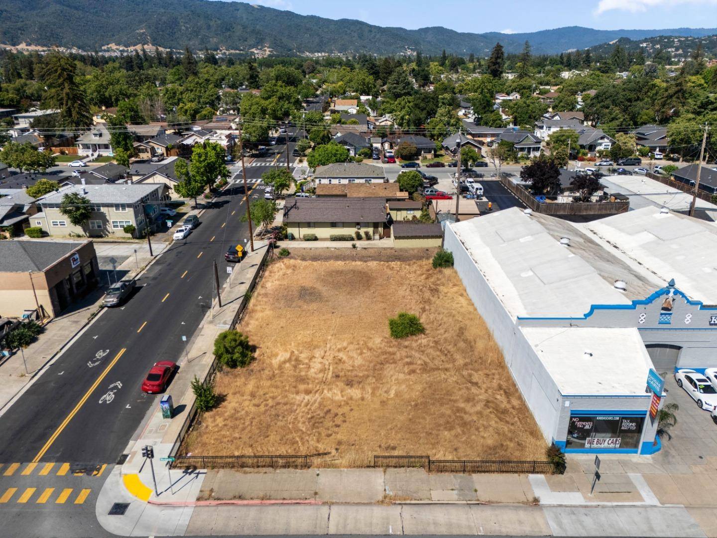 Gilroy, CA 95020,7711 Monterey Street