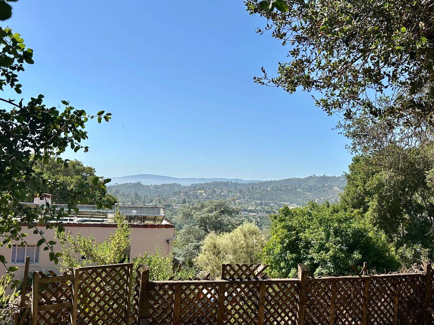 Belmont, CA 94002,1920 Oak Knoll Drive