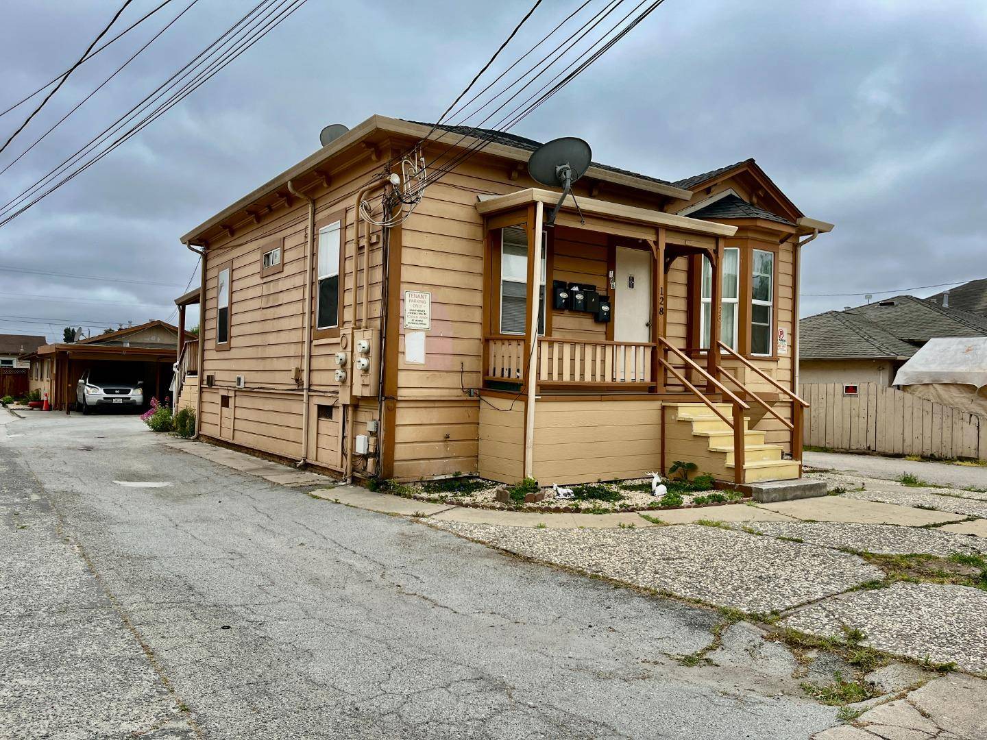 Watsonville, CA 95076,128 Maple Avenue