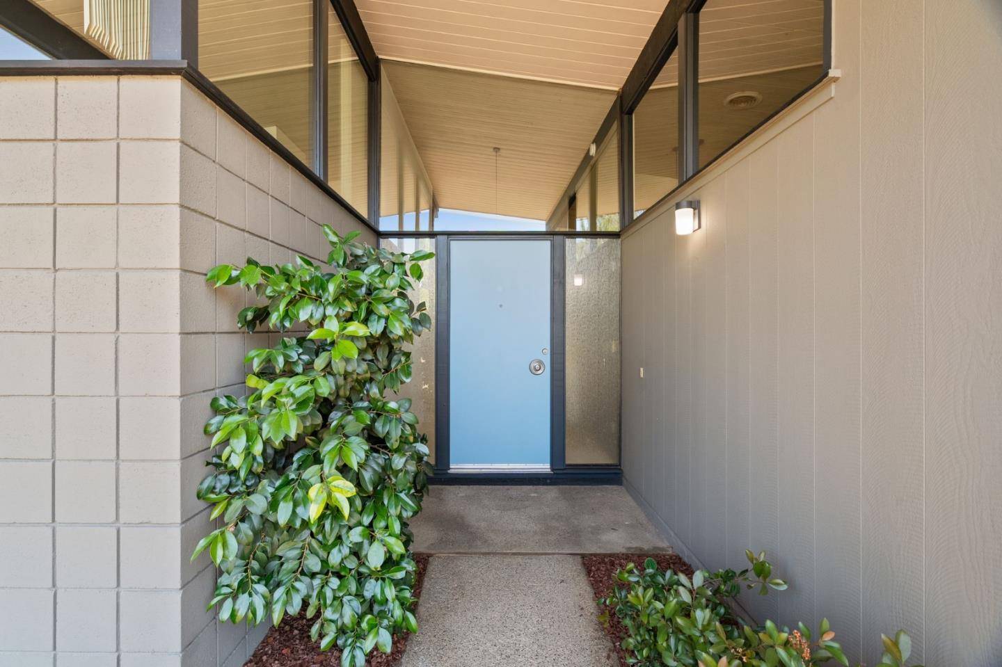 Sunnyvale, CA 94087,807 Blanchard Way