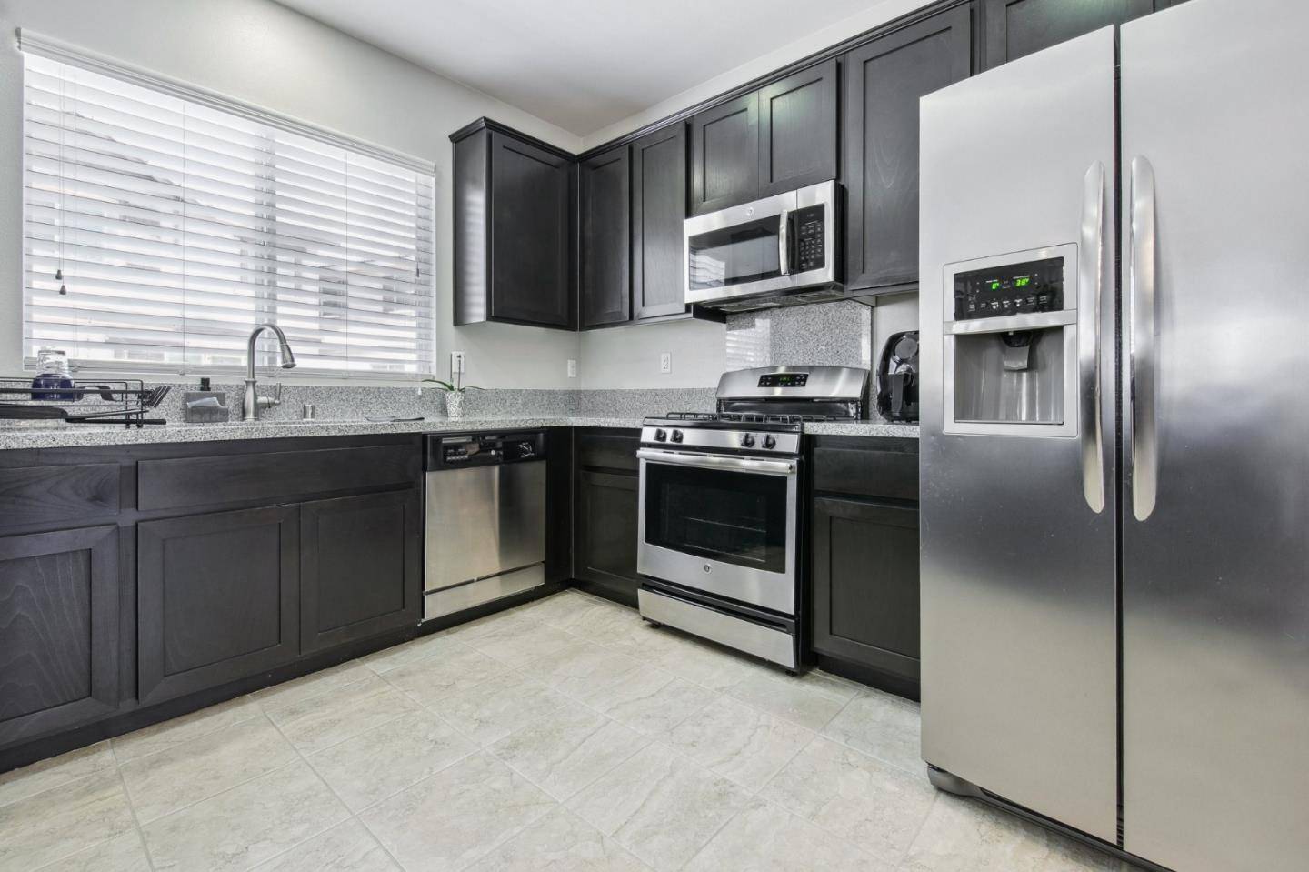 Fontana, CA 92336,6958 Stanza Court