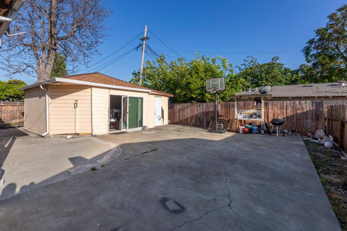 San Lorenzo, CA 94580,792 Delano Street