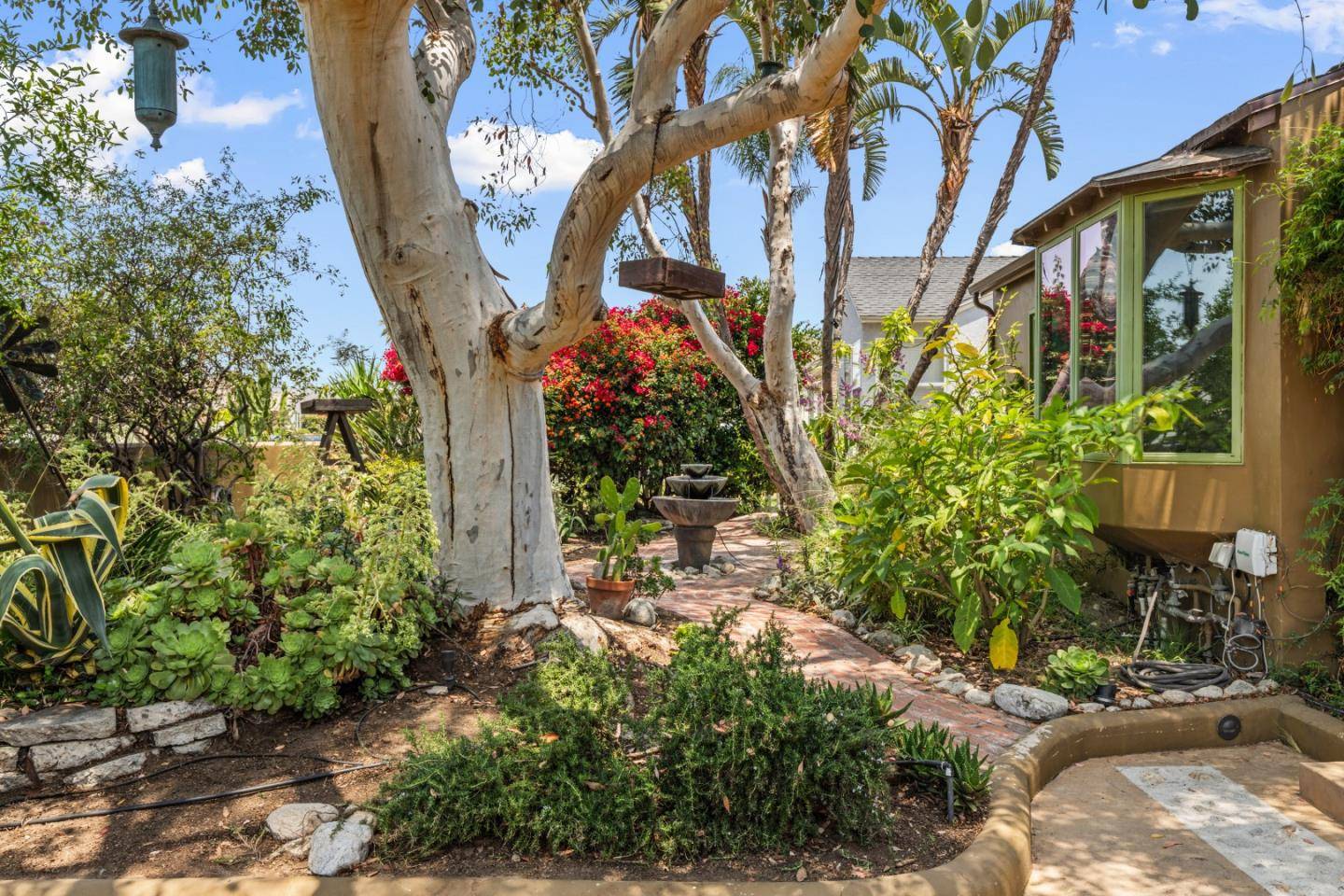 North Hollywood (los Angeles), CA 91606,6026 Fulcher Avenue