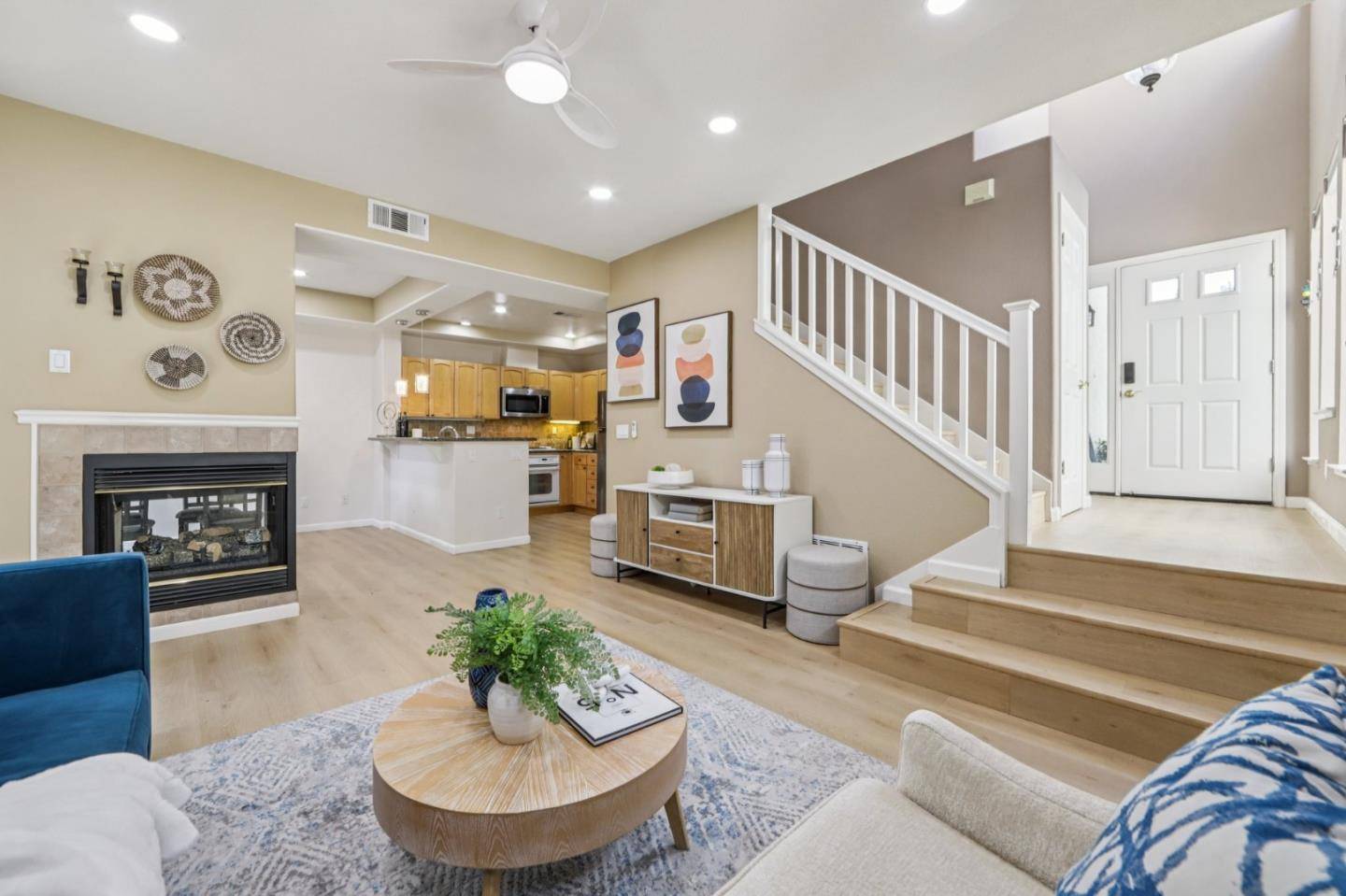 San Jose, CA 95117,3712 Moorpark Avenue