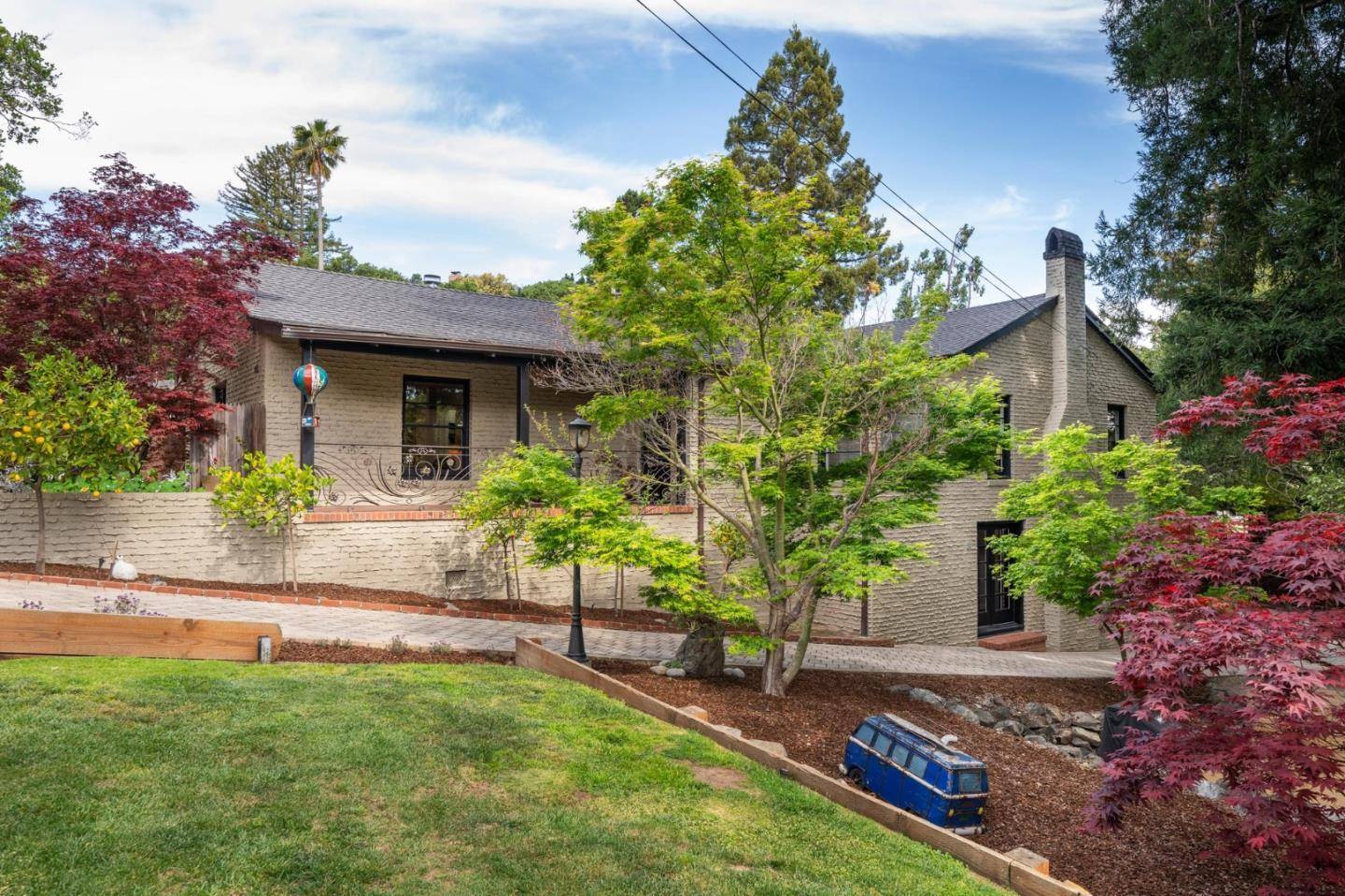 Belmont, CA 94002,2205 &2207 Semeria Avenue