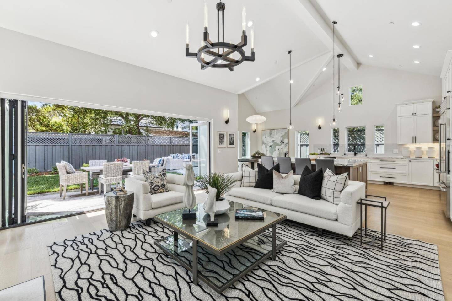 Palo Alto, CA 94301,1218 Middlefield Road