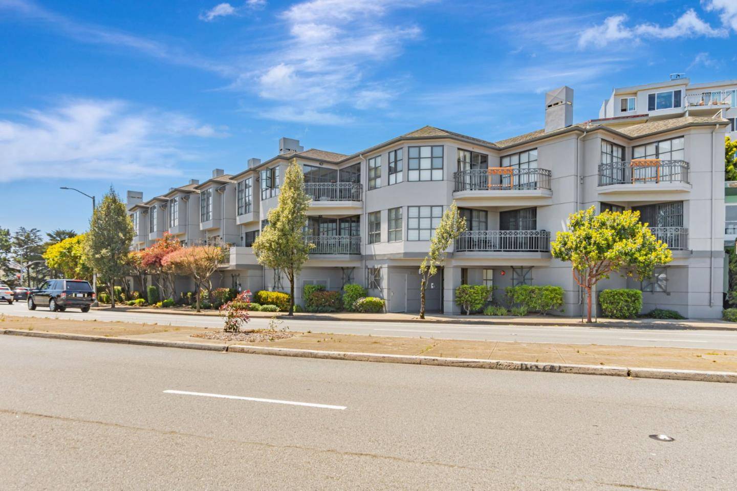 San Francisco, CA 94131,200 Portola Drive #201