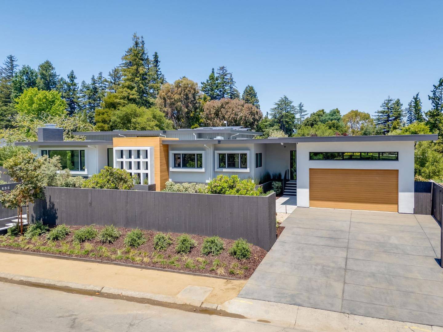 Hillsborough, CA 94010,695 Fairway Circle