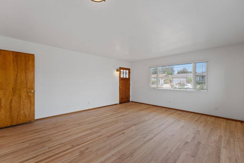 Watsonville, CA 95076,21 Karen Drive