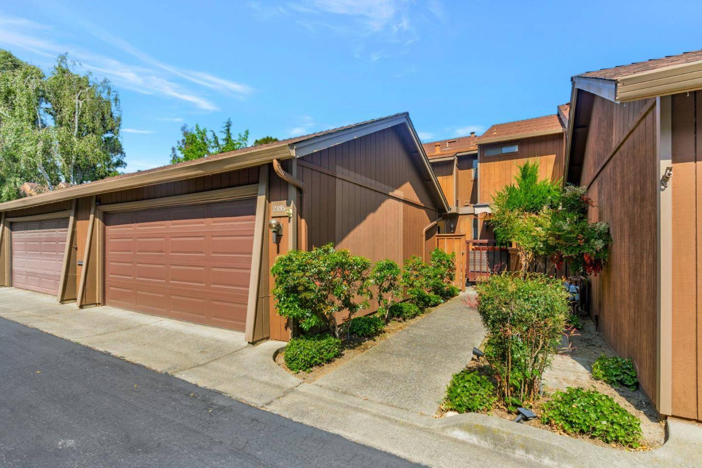 Hayward, CA 94541,2195 Oak Creek Place