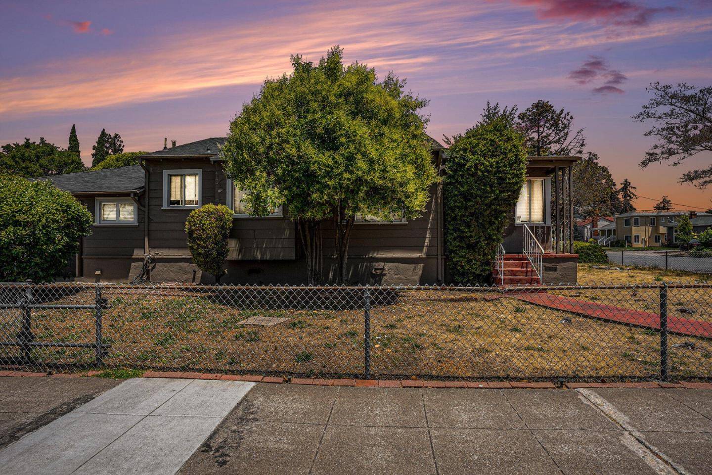 San Leandro, CA 94577,298 Bancroft Avenue