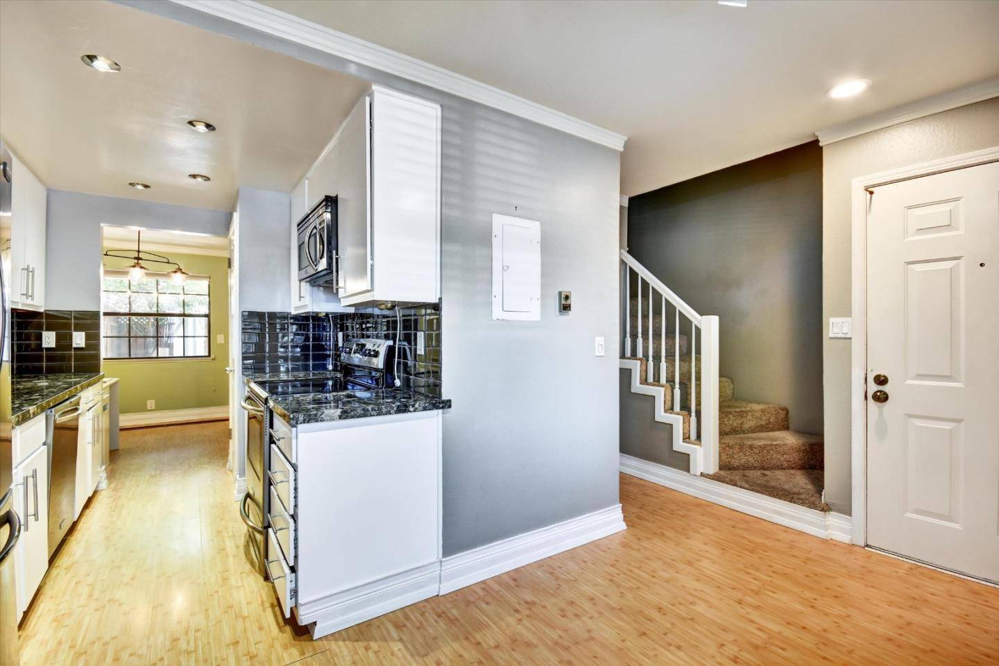 Mountain View, CA 94043,175 Evandale Avenue #2