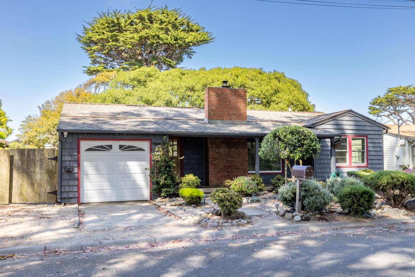 Pacific Grove, CA 93950,954 Seapalm Avenue