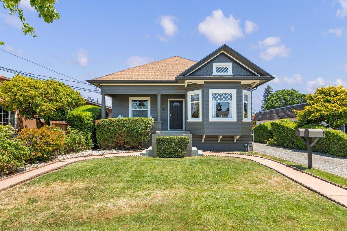 Burlingame, CA 94010,28 Clarendon Road