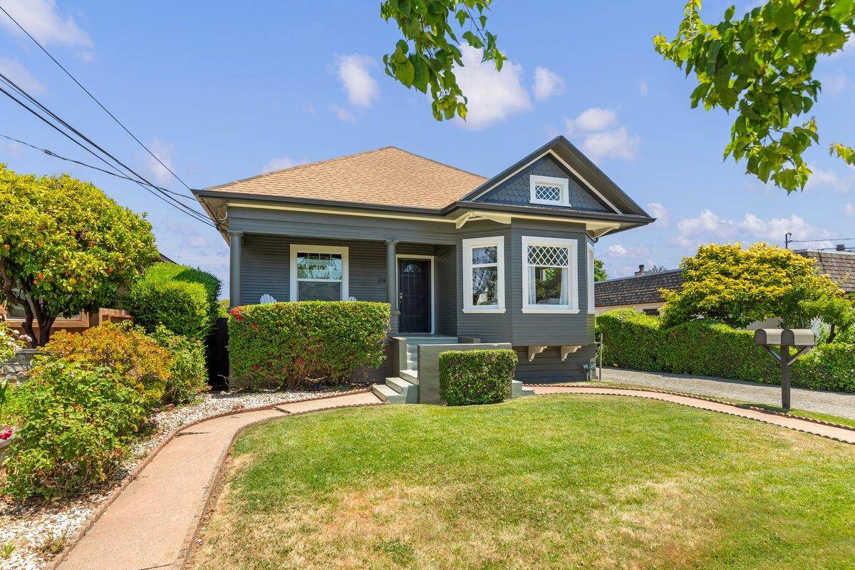 Burlingame, CA 94010,28 Clarendon Road