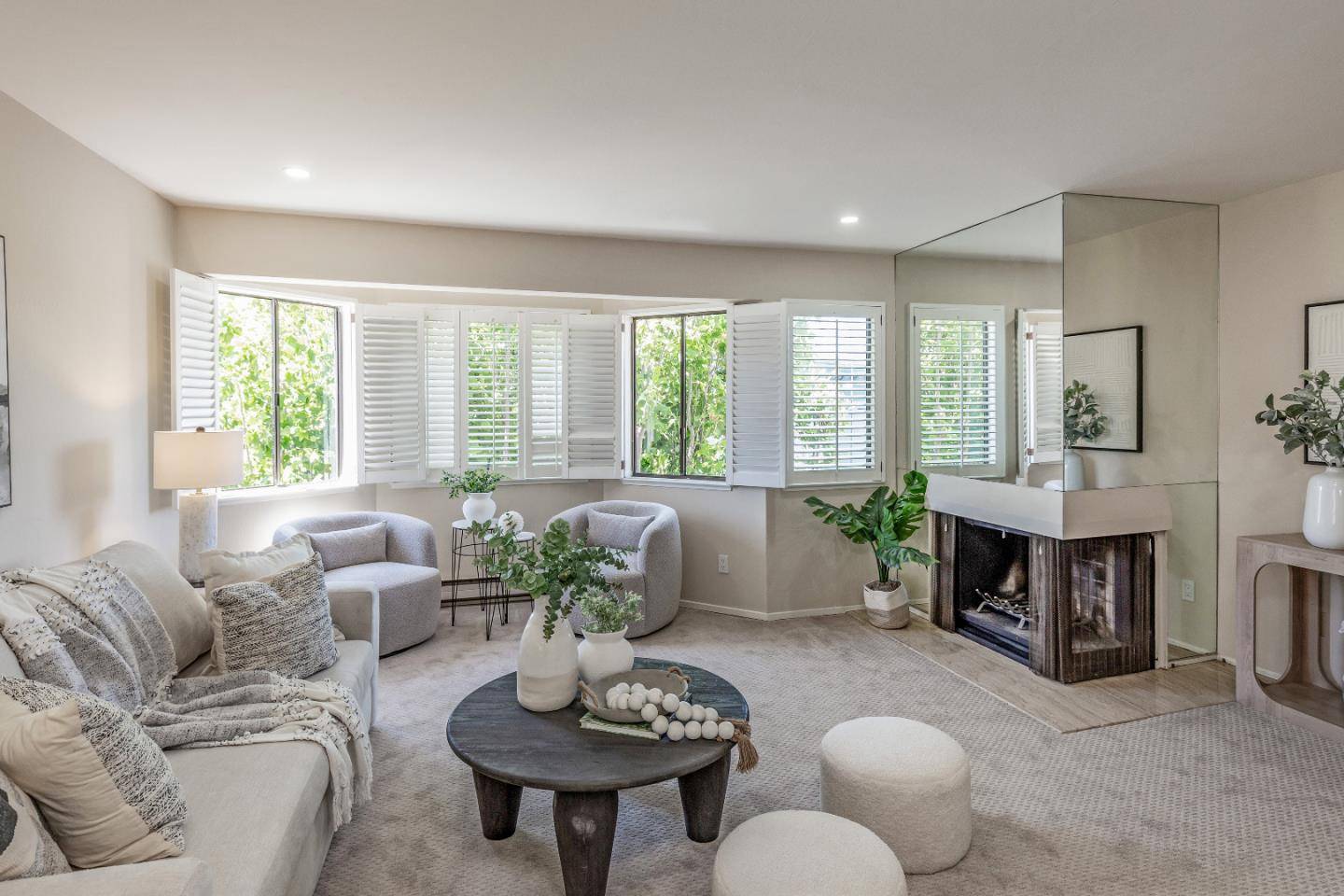 San Francisco, CA 94133,383 Lombard Street #405