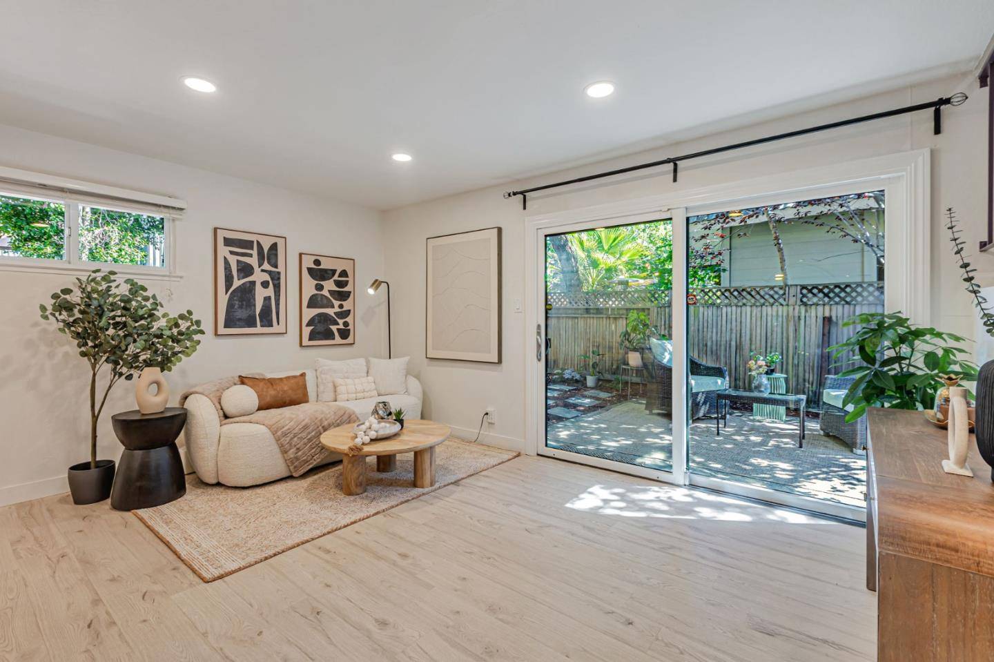 Mountain View, CA 94043,1920 Silverwood Avenue