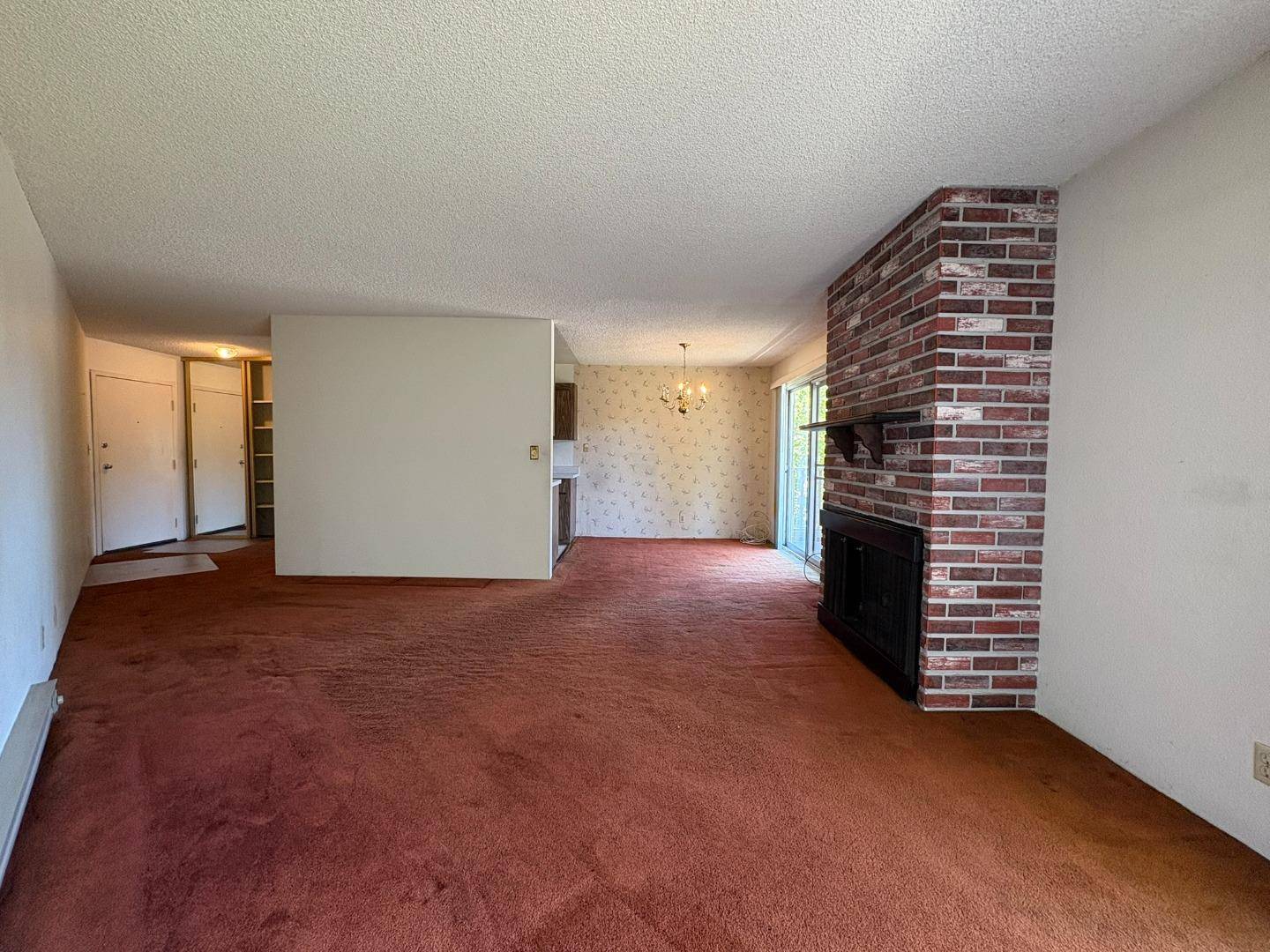 Daly City, CA 94015,370 Imperial Way #217