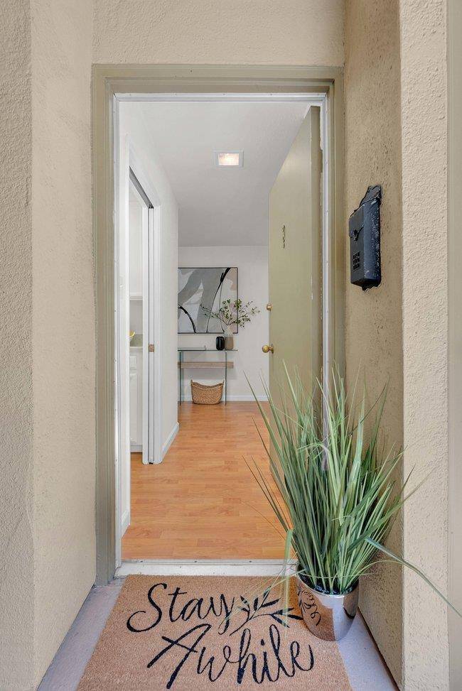 San Mateo, CA 94401,828 N El Camino Real #9