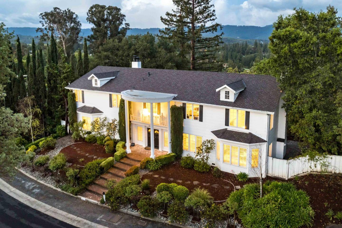Menlo Park, CA 94025,1045 Lassen Drive