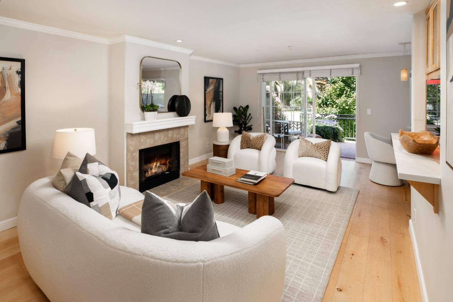 Menlo Park, CA 94025,20 Willow Road #5