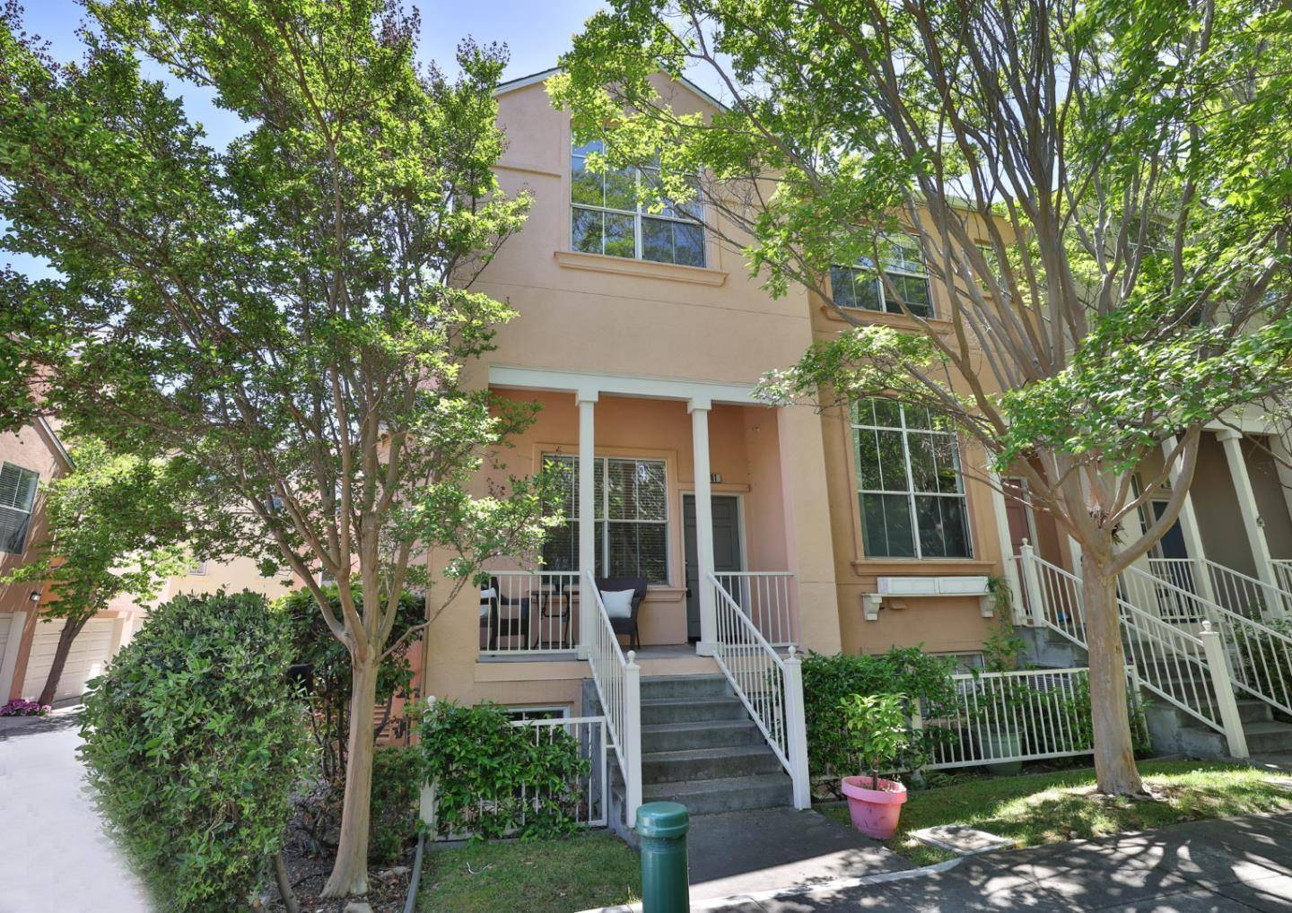 Mountain View, CA 94040,101 Showers Court