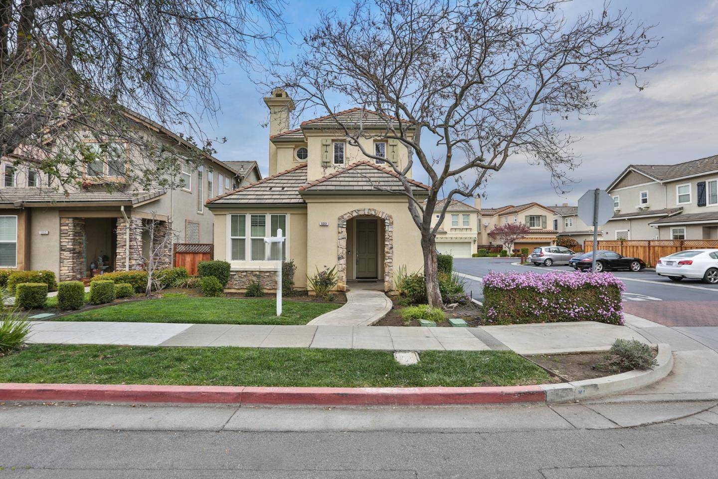 Sunnyvale, CA 94086,1051 W Iowa Avenue