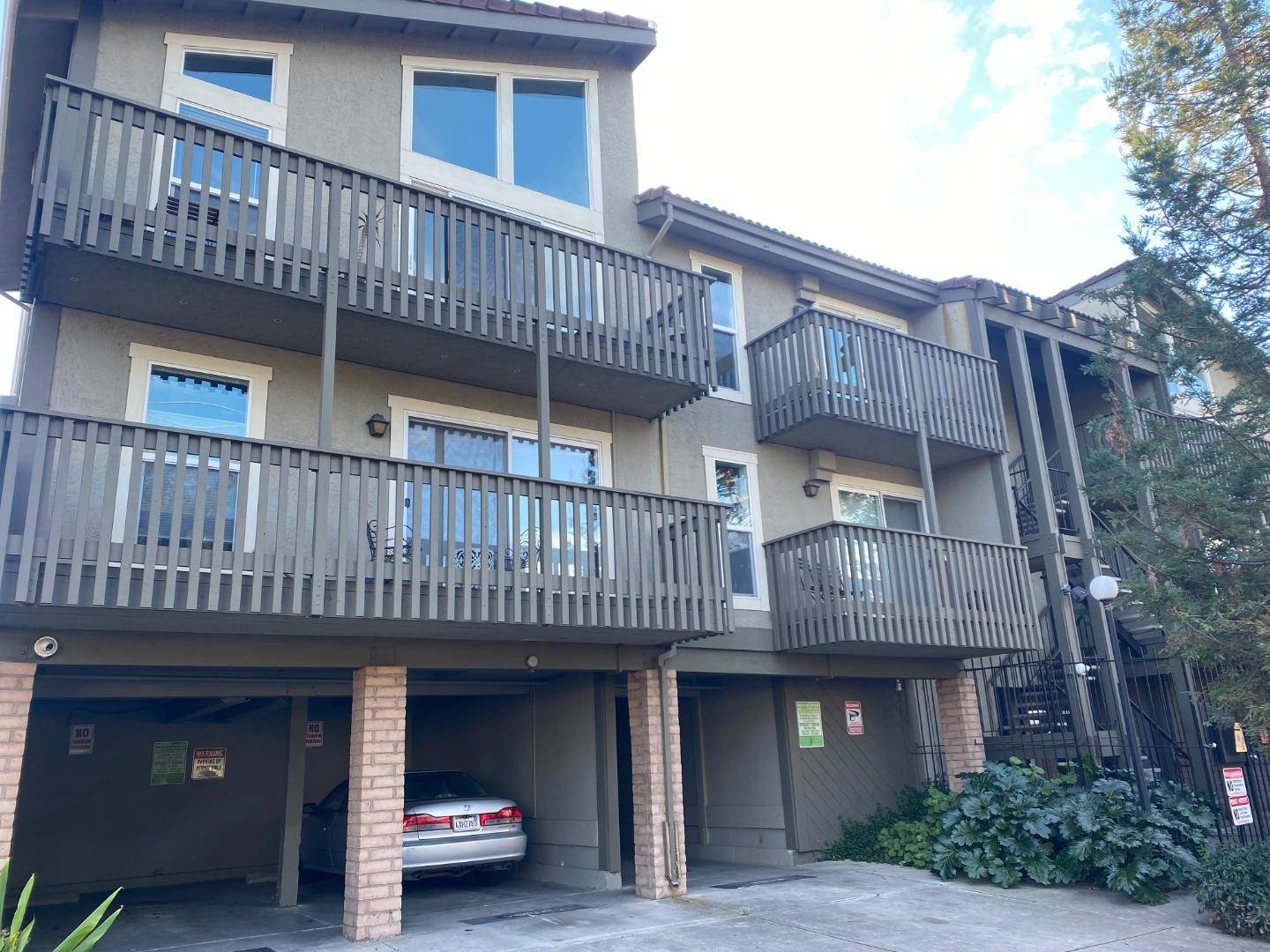 East Palo Alto, CA 94303,480 E O'Keefe Street #302
