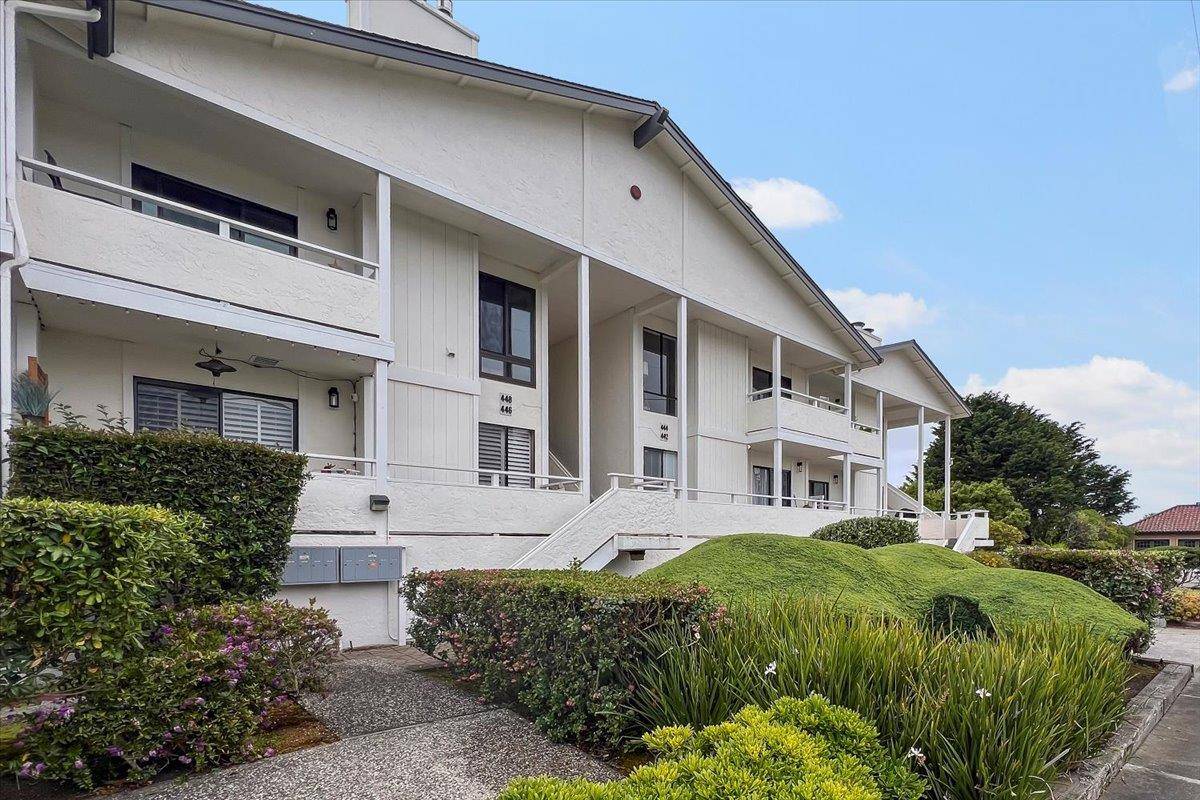 Half Moon Bay, CA 94019,444 Cypress Avenue