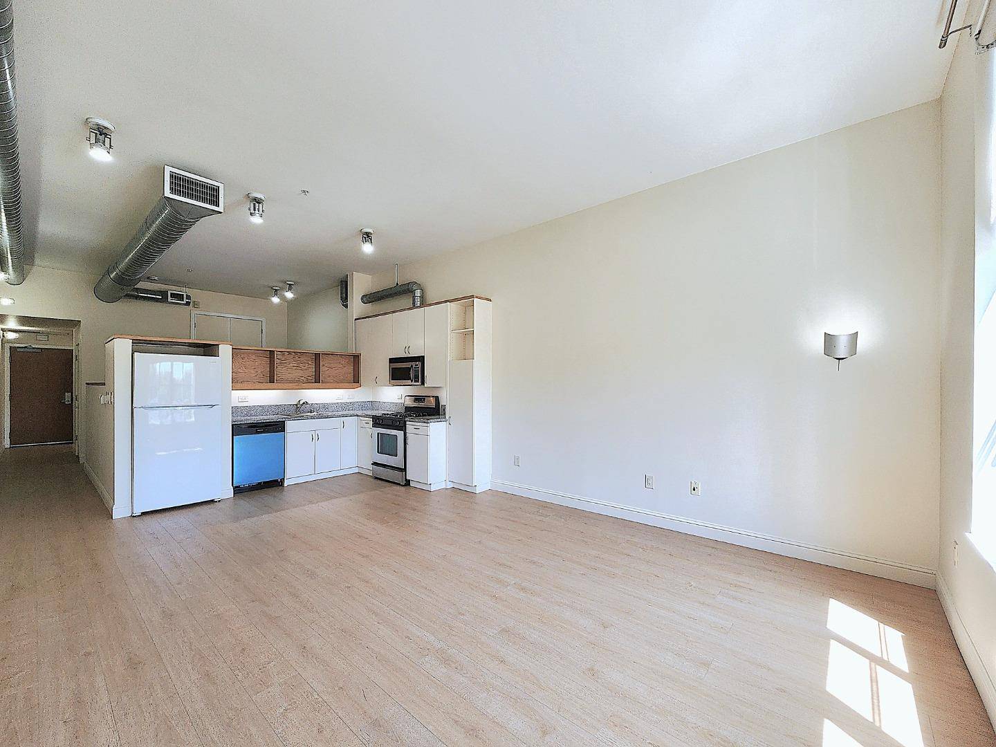 San Jose, CA 95128,334 Santana Row #242