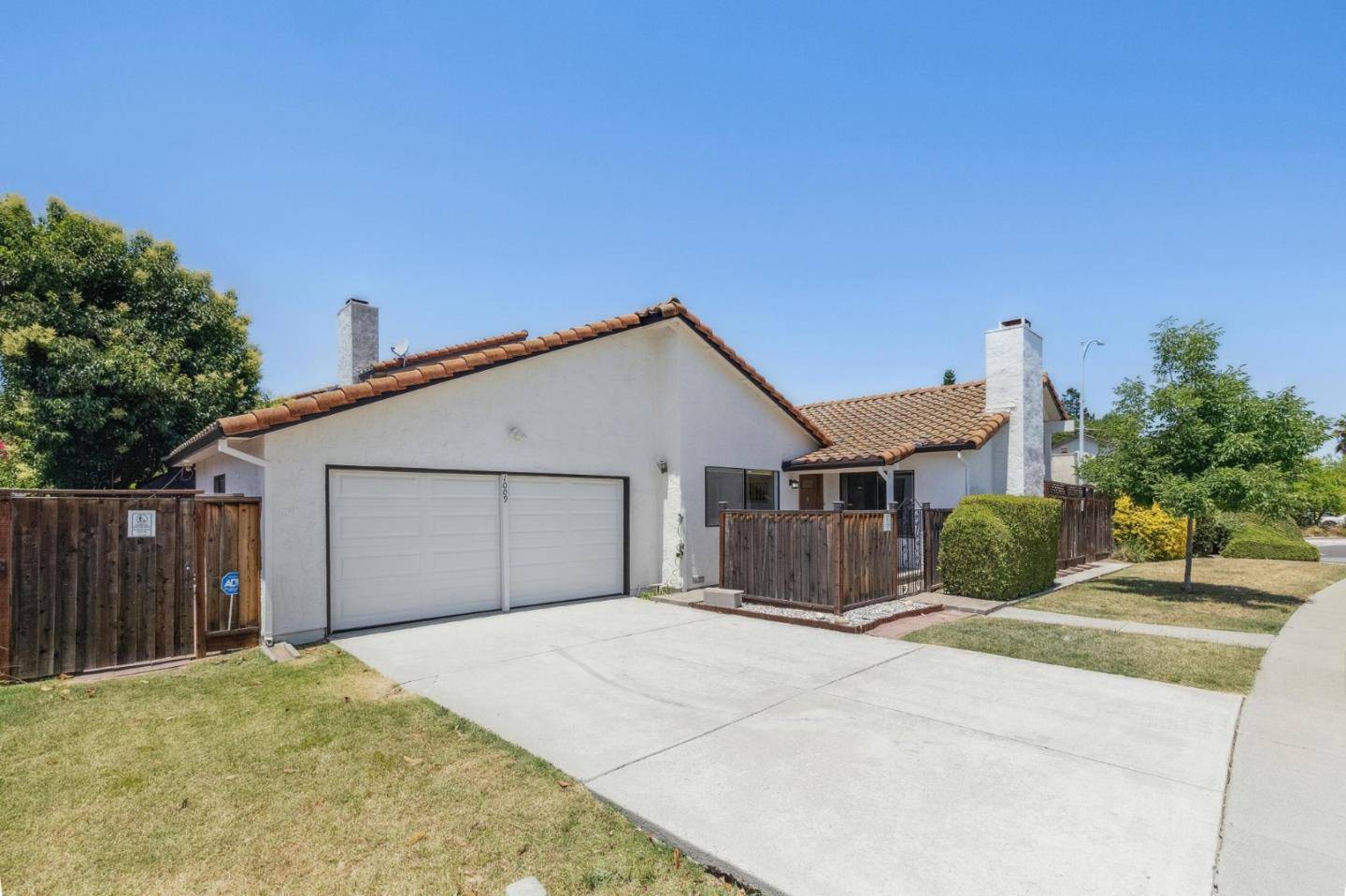 Milpitas, CA 95035,1009 Courtland Avenue