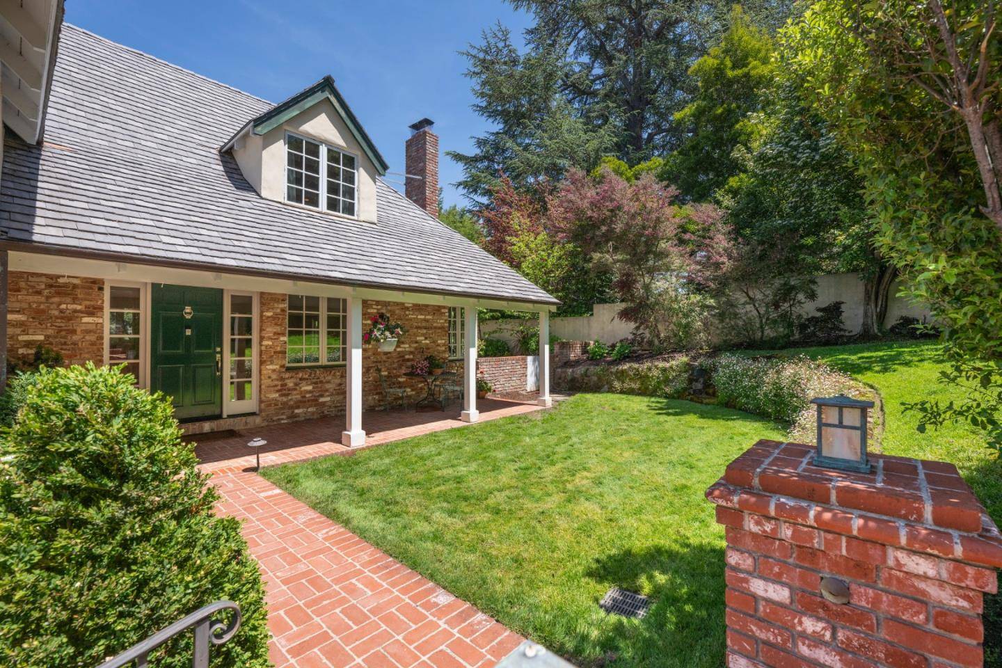 Burlingame, CA 94010,2820 Adeline Drive