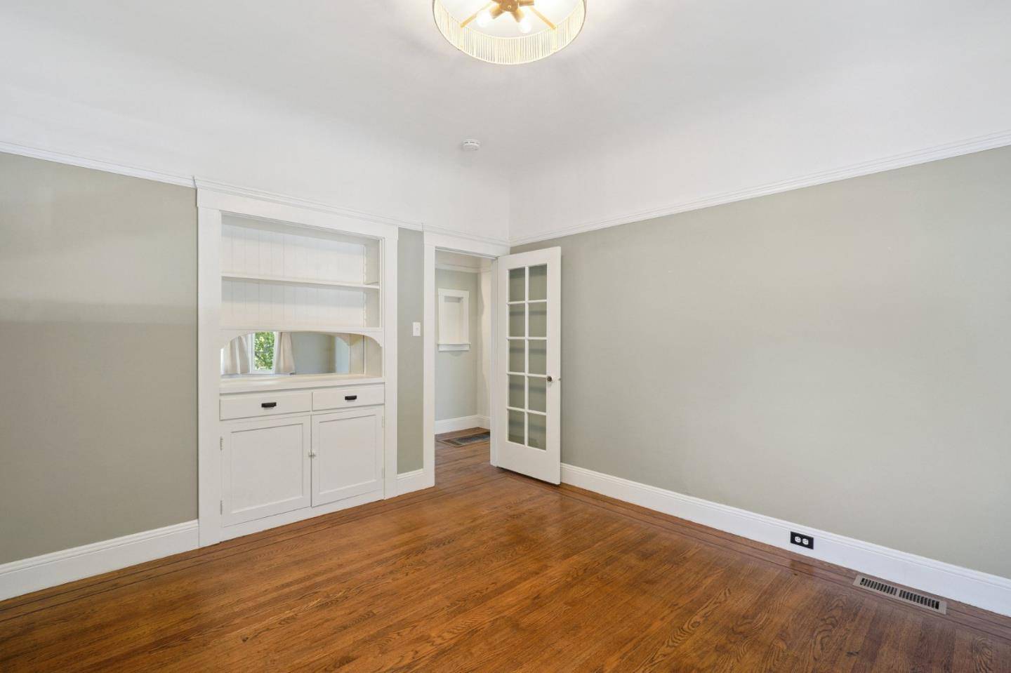 San Francisco, CA 94124,1431 Quesada Avenue #1