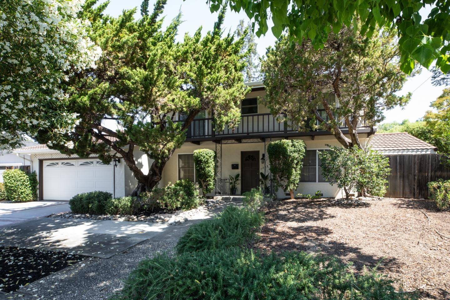 Mountain View, CA 94040,1208 Fairbrook Drive