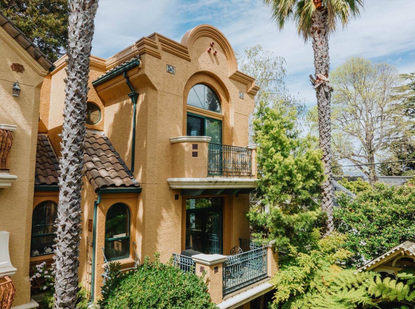 Santa Cruz, CA 95060,233 Villa Mar Vista