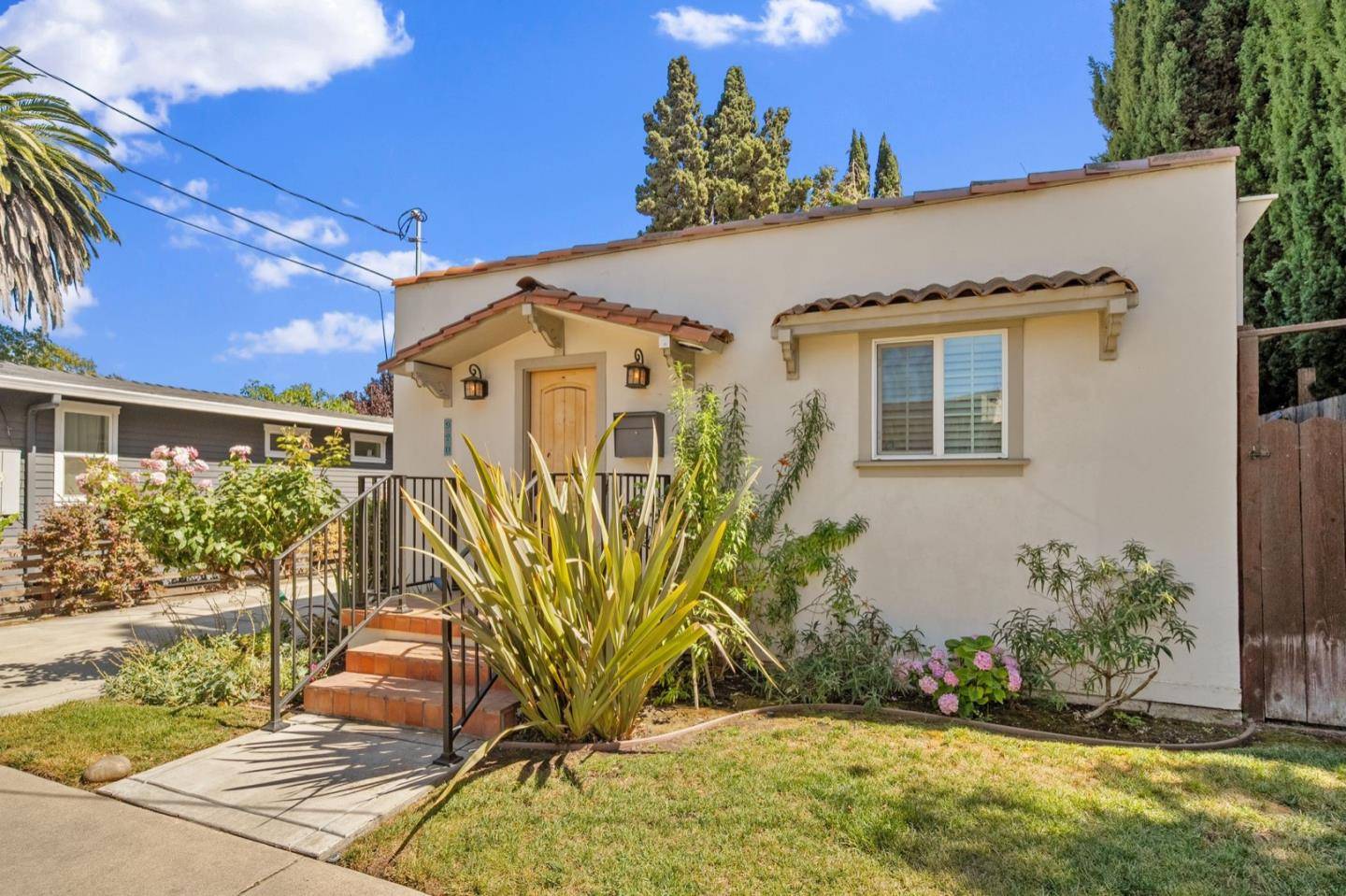 San Jose, CA 95126,920 W Julian Street