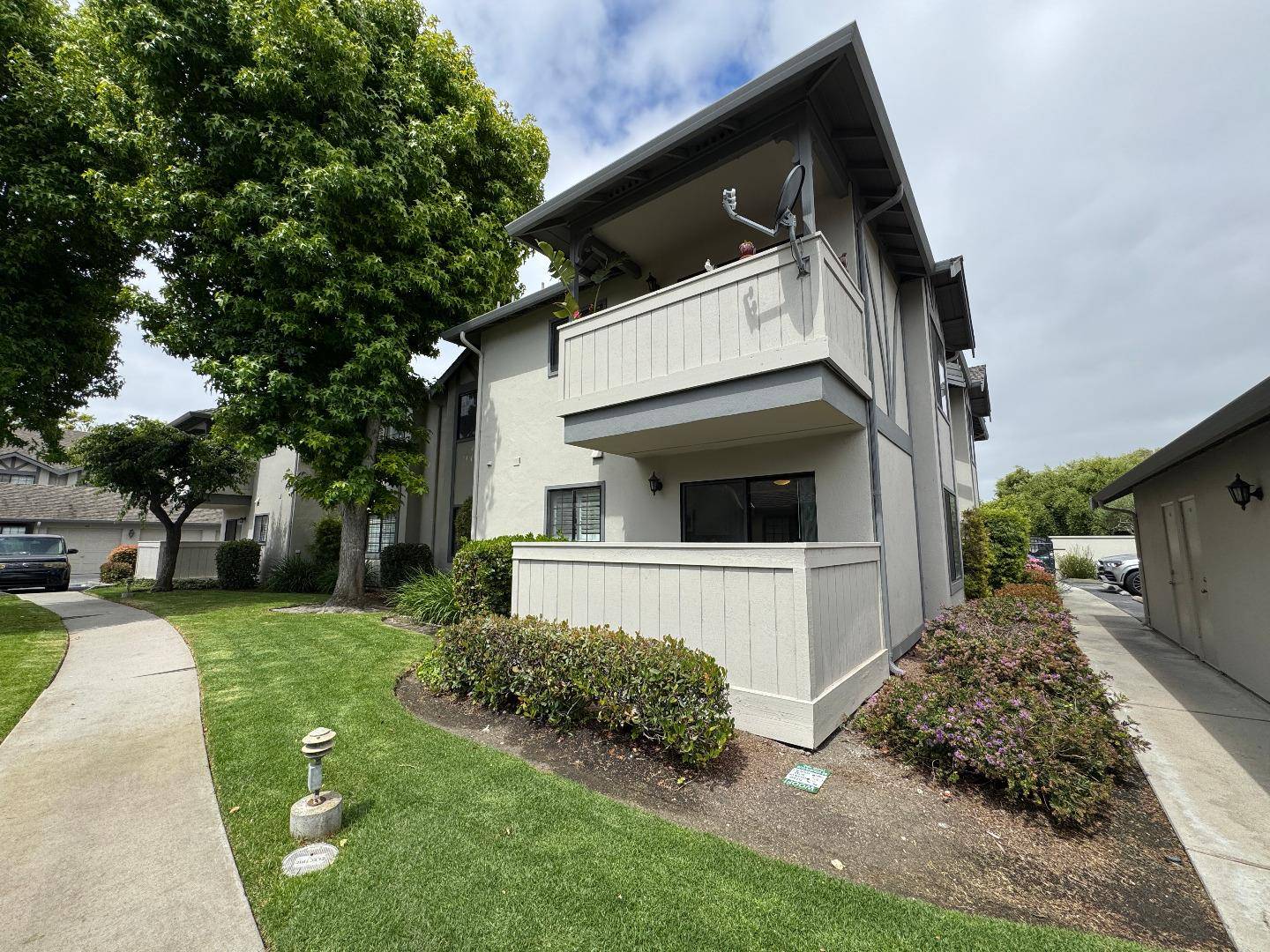 Salinas, CA 93901,1053 Riker Street #1