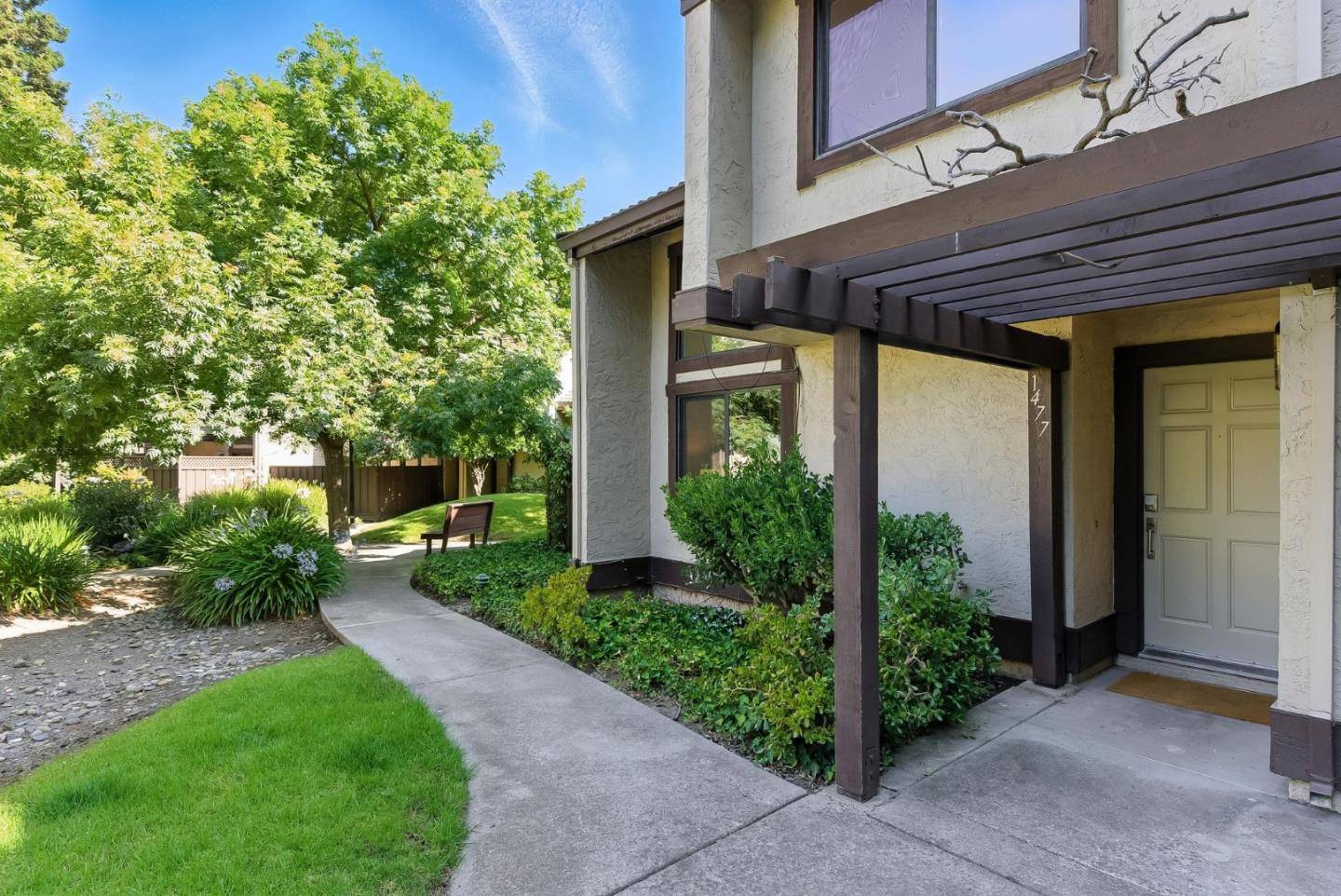 Mountain View, CA 94040,1477 Tyler Park Way