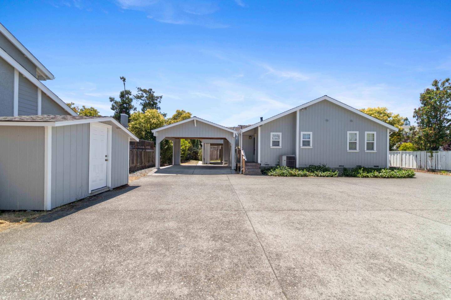 Los Gatos, CA 95032,16973 Roberts Road