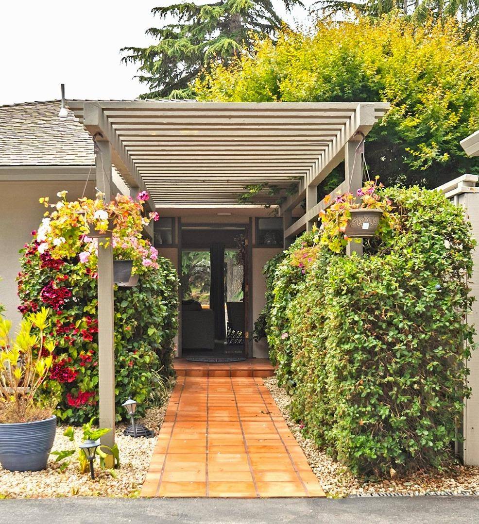 Carmel, CA 93923,25750 Rio Vista Drive